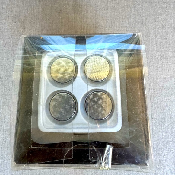 L.E.D. Tea Lights Electronic Flickering - Picture 2 of 3